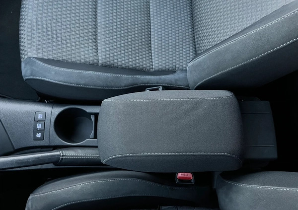 Toyota Auris cena 65900 przebieg: 53000, rok produkcji 2017 z Turek małe 781